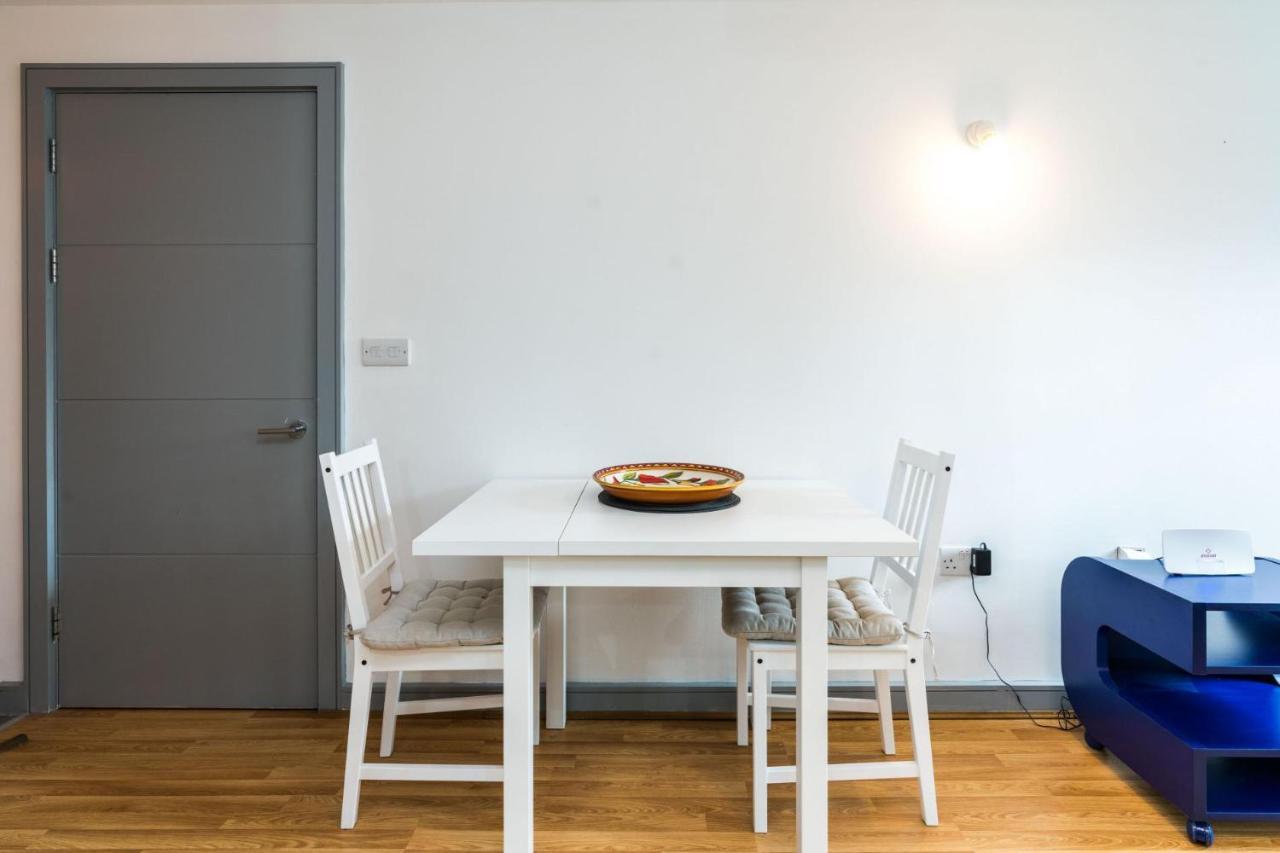Modern Apartment In London Kültér fotó